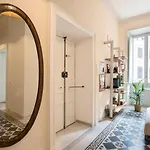 Flat Three Apartman *